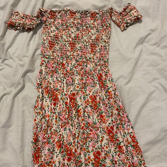 Lulus Meadow Cream Floral Print off-shoulder dress - Picture 5 of 6